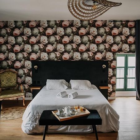 אוש Chambre D'Hotes Domaine Le Castagne מראה חיצוני תמונה