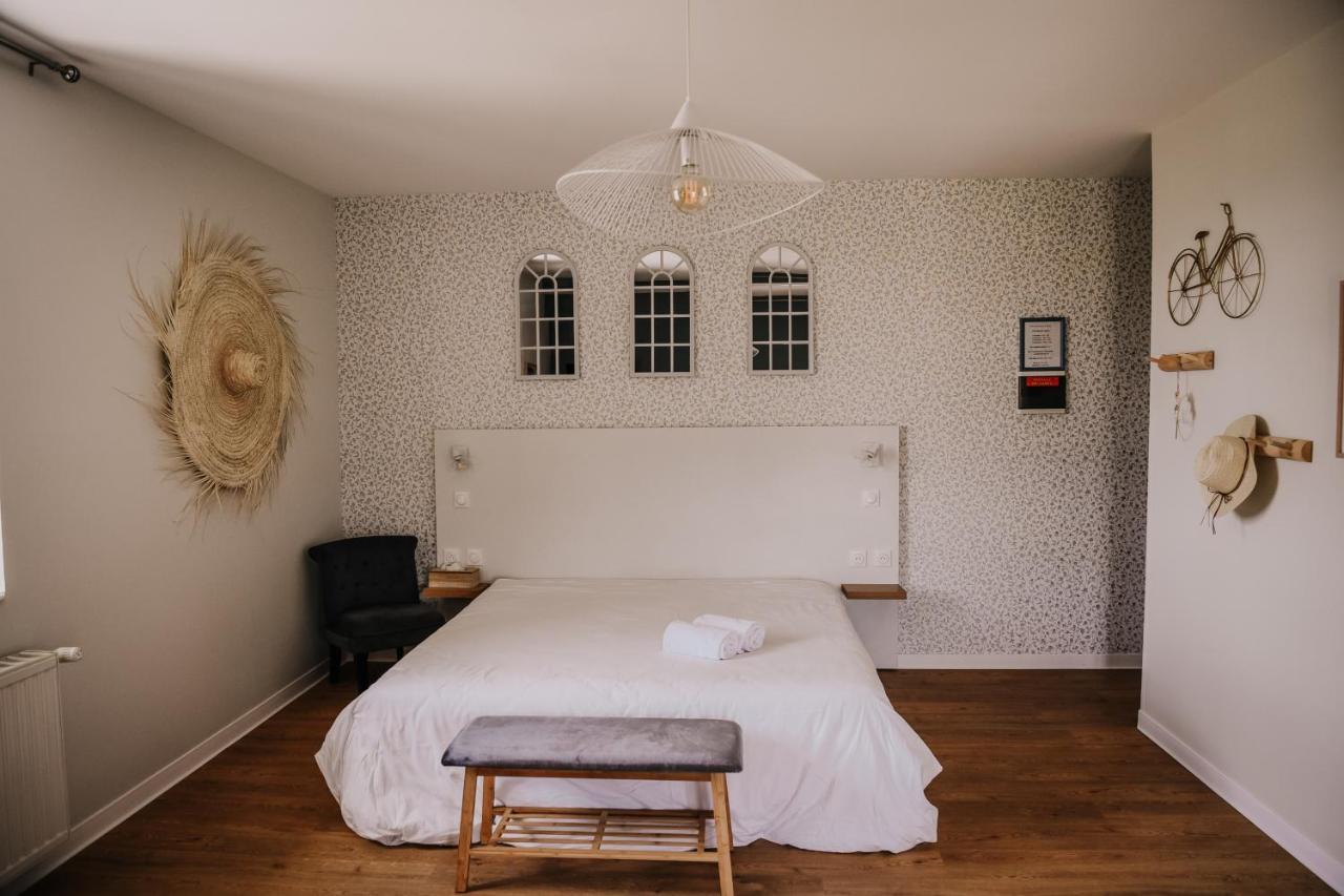 אוש Chambre D'Hotes Domaine Le Castagne מראה חיצוני תמונה