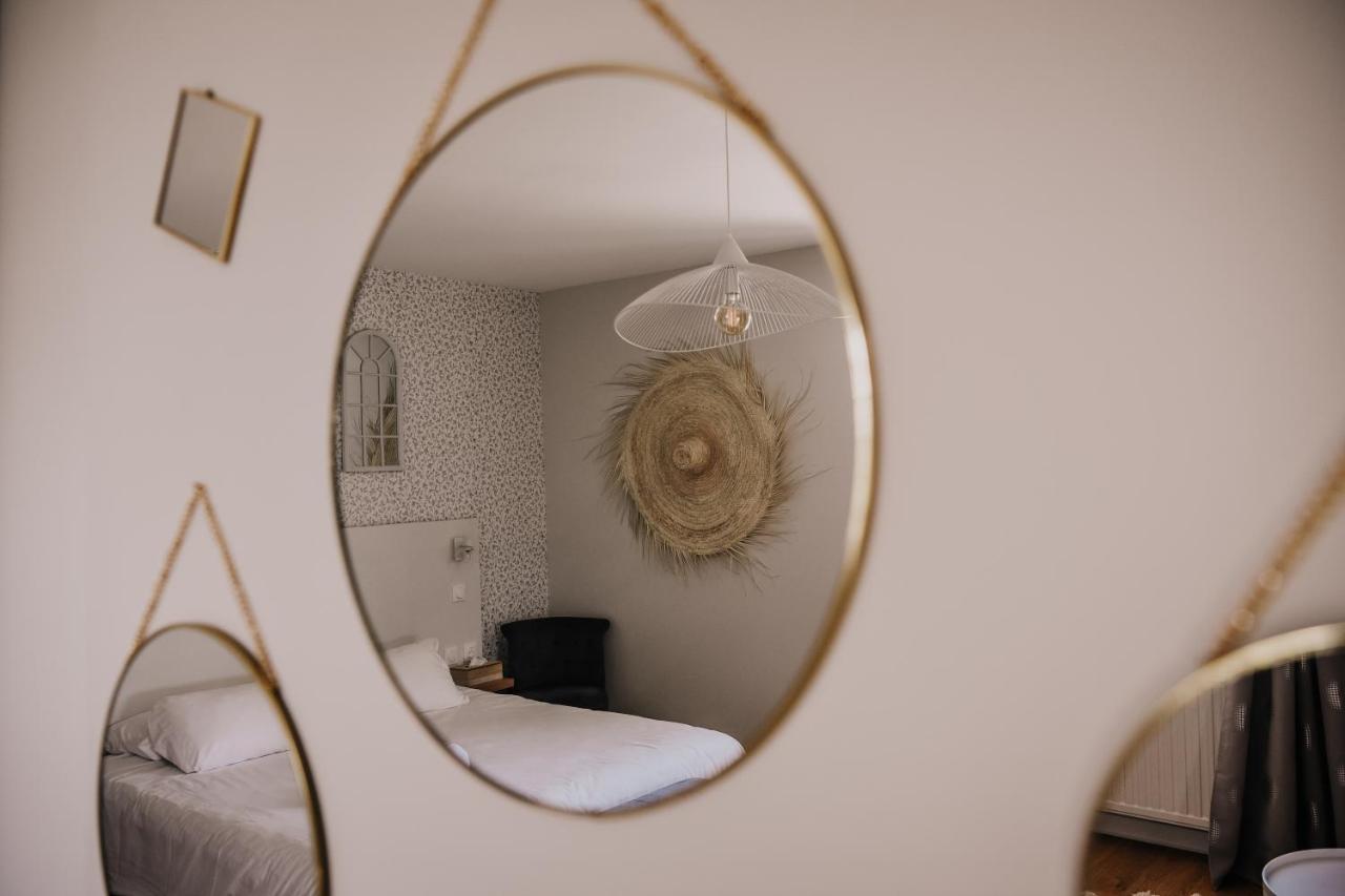 אוש Chambre D'Hotes Domaine Le Castagne מראה חיצוני תמונה
