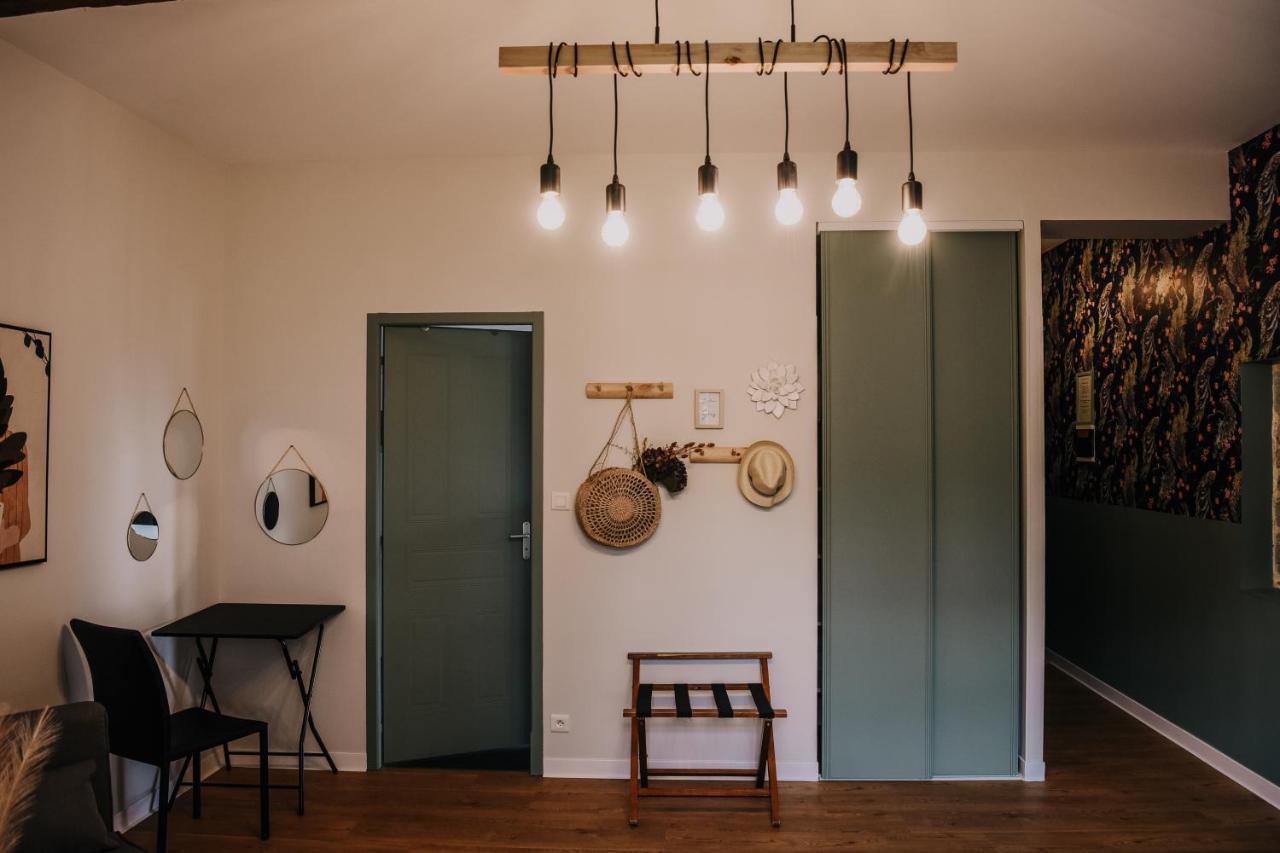 אוש Chambre D'Hotes Domaine Le Castagne מראה חיצוני תמונה