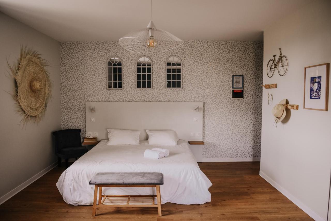 אוש Chambre D'Hotes Domaine Le Castagne מראה חיצוני תמונה