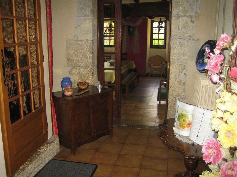 אוש Chambre D'Hotes Domaine Le Castagne מראה חיצוני תמונה