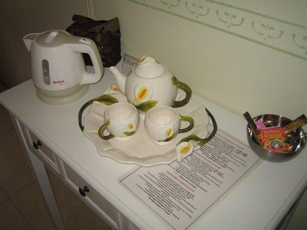 אוש Chambre D'Hotes Domaine Le Castagne מראה חיצוני תמונה